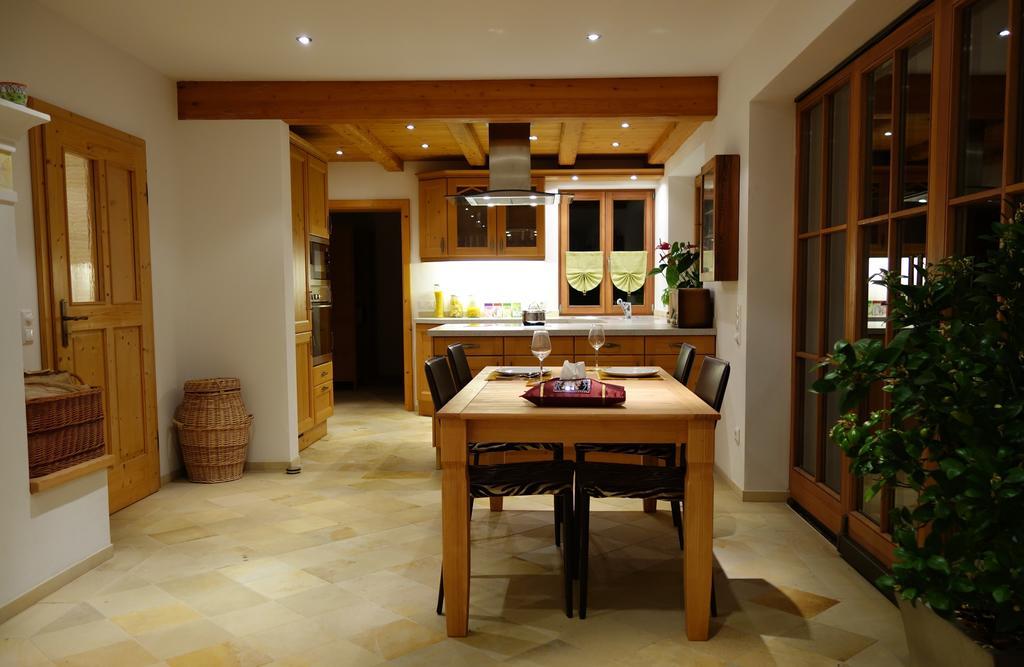 Apartment Sonnenfeld Замерберг Стая снимка
